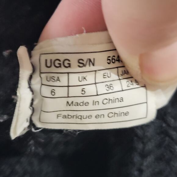 UGG Women's Classic Cardy Button Knitted Tall Pull-On Boots Black 5819 Size 6 - Picture 4 of 5